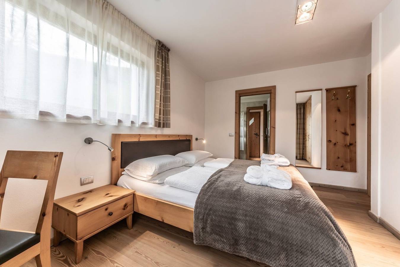 Ganze Wohnung, Ferienwohnung "Le Table A" mit Bergblick, Garten und Wlan in San Vigilio di Marebbe, Enneberg
