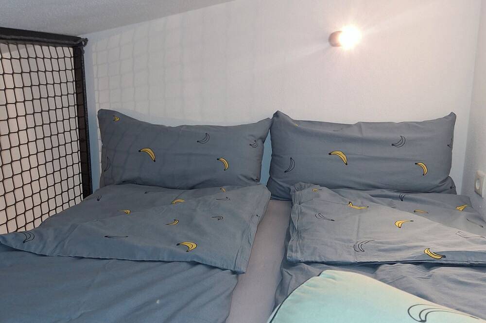 Ganze Wohnung, Neubau Ferienapartment 2 Erw. + 2 Kinder in Kempten-Rothkreuz an Wald und Bach in Kempten, Bayerisch Schwaben