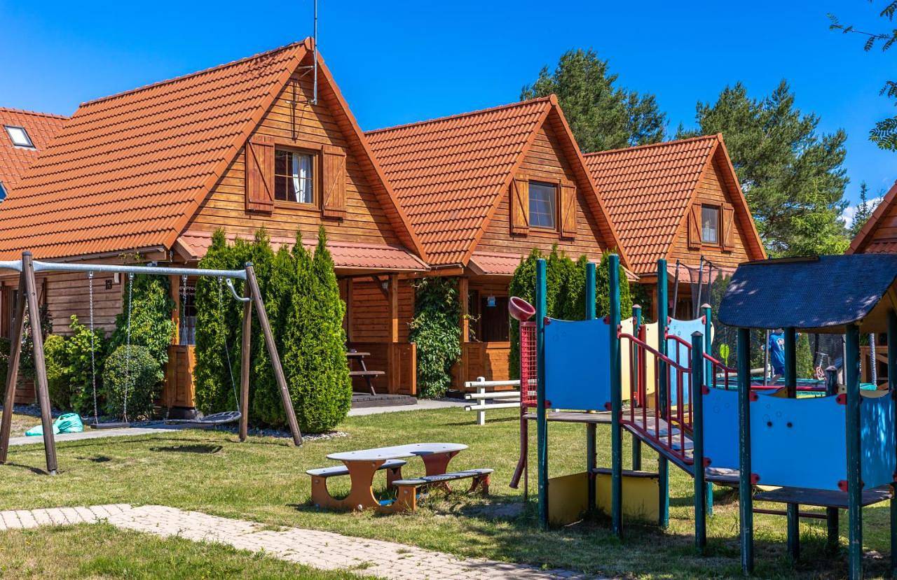 Mandala Domki in Bobolin, Powiat Sławieński