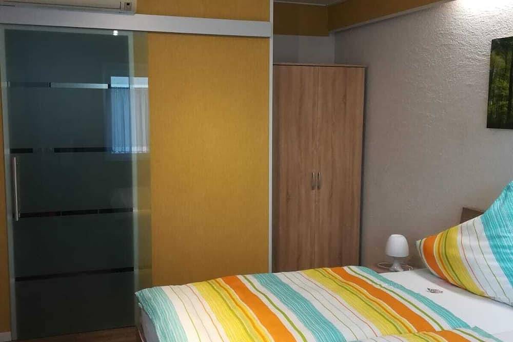 Neues, modernes, barrierefrei begehbares  Gästezimmer mit eigenem Bad in Neuwied, Osteifel