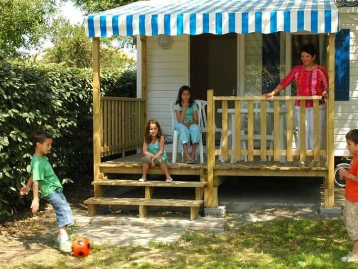 Camping pour 4 personnes, avec sauna et bassin pour enfant à Saint-Georges-d'Oléron - 2