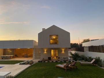 Villa pour 7 personnes, avec piscine ainsi que jardin et vue à Comporta