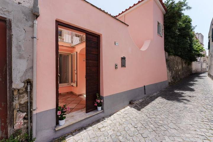 Location de vacances pour 2 personnes, avec terrasse à Procida - 2