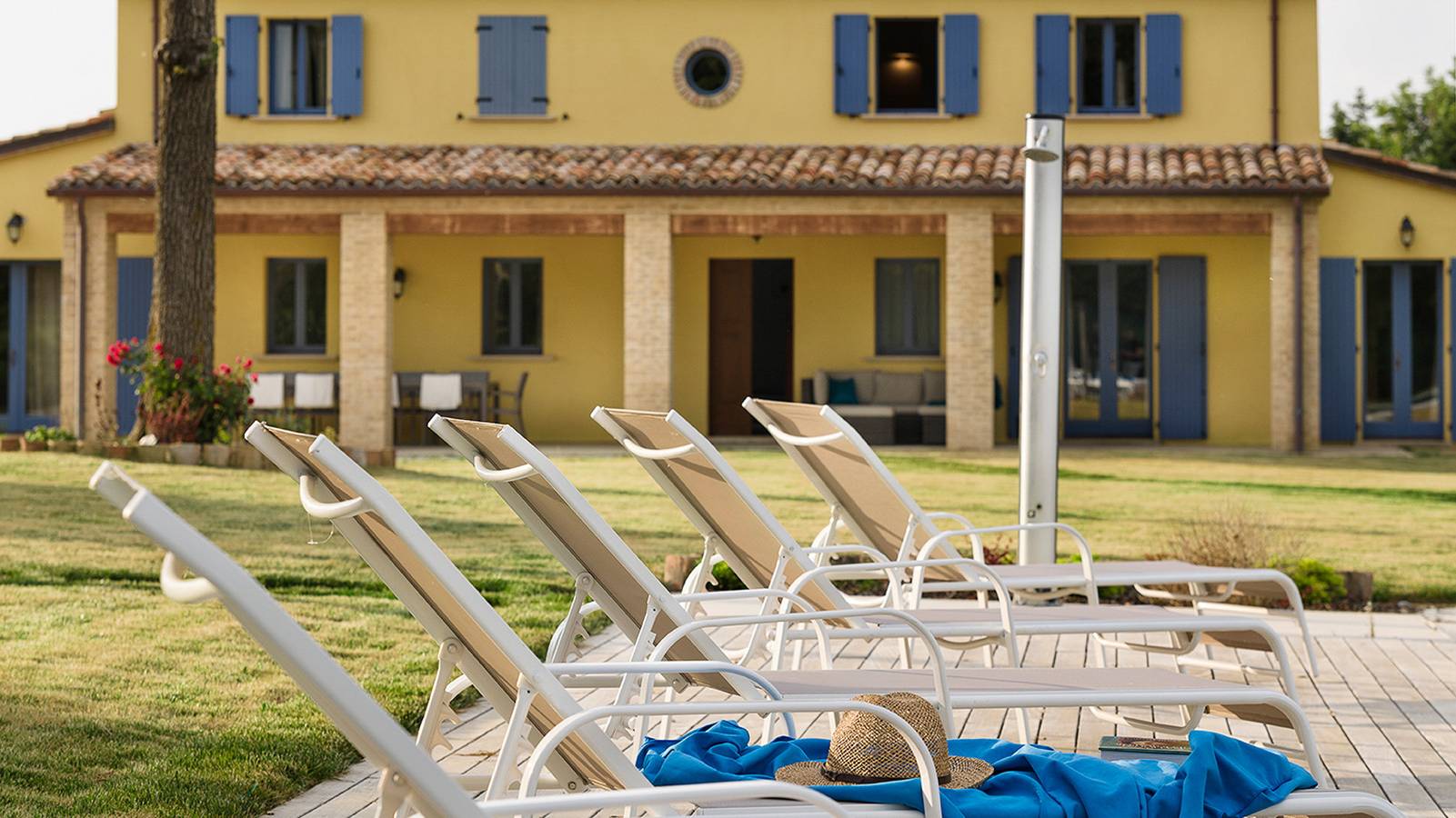 Villa Elettra 12+2 in San Costanzo, Valle del Metauro