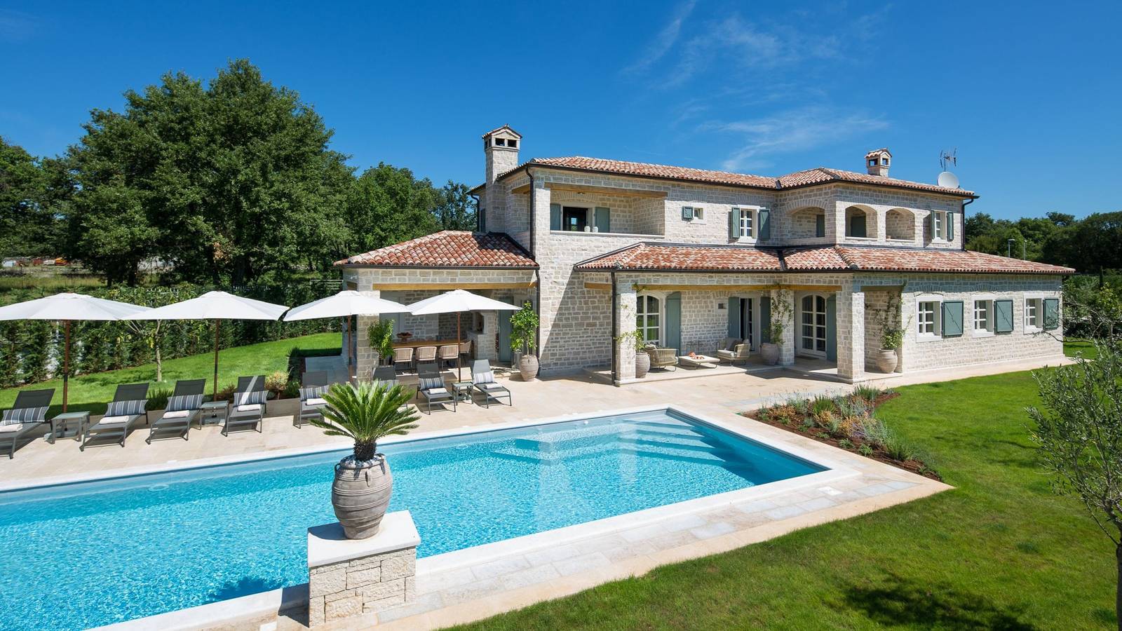 Villa Nevia by Villas Guide in Zentralistrien