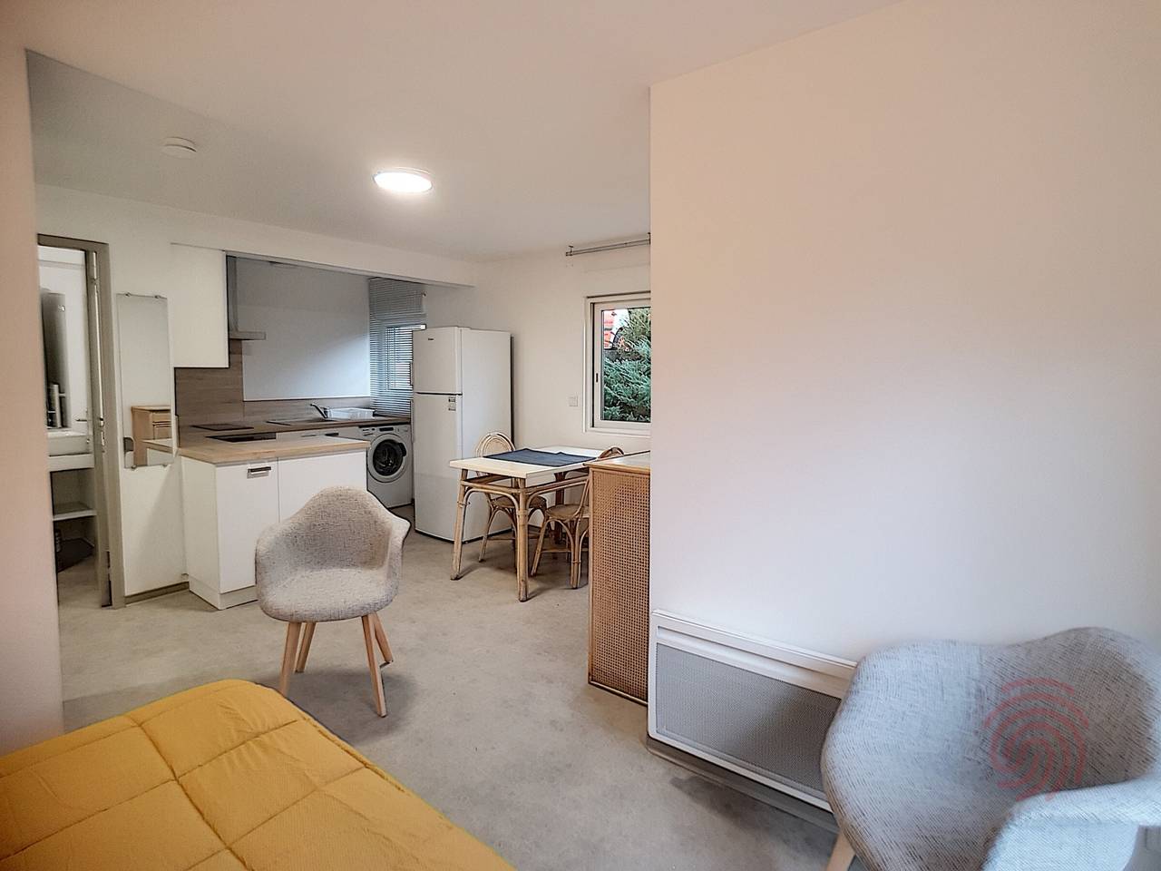 Studio entier, Studio rénové avec terrasse, proche des Thermes et du centre ville, Lamalou-les-Bains in Lamalou-les-Bains, Région de Béziers