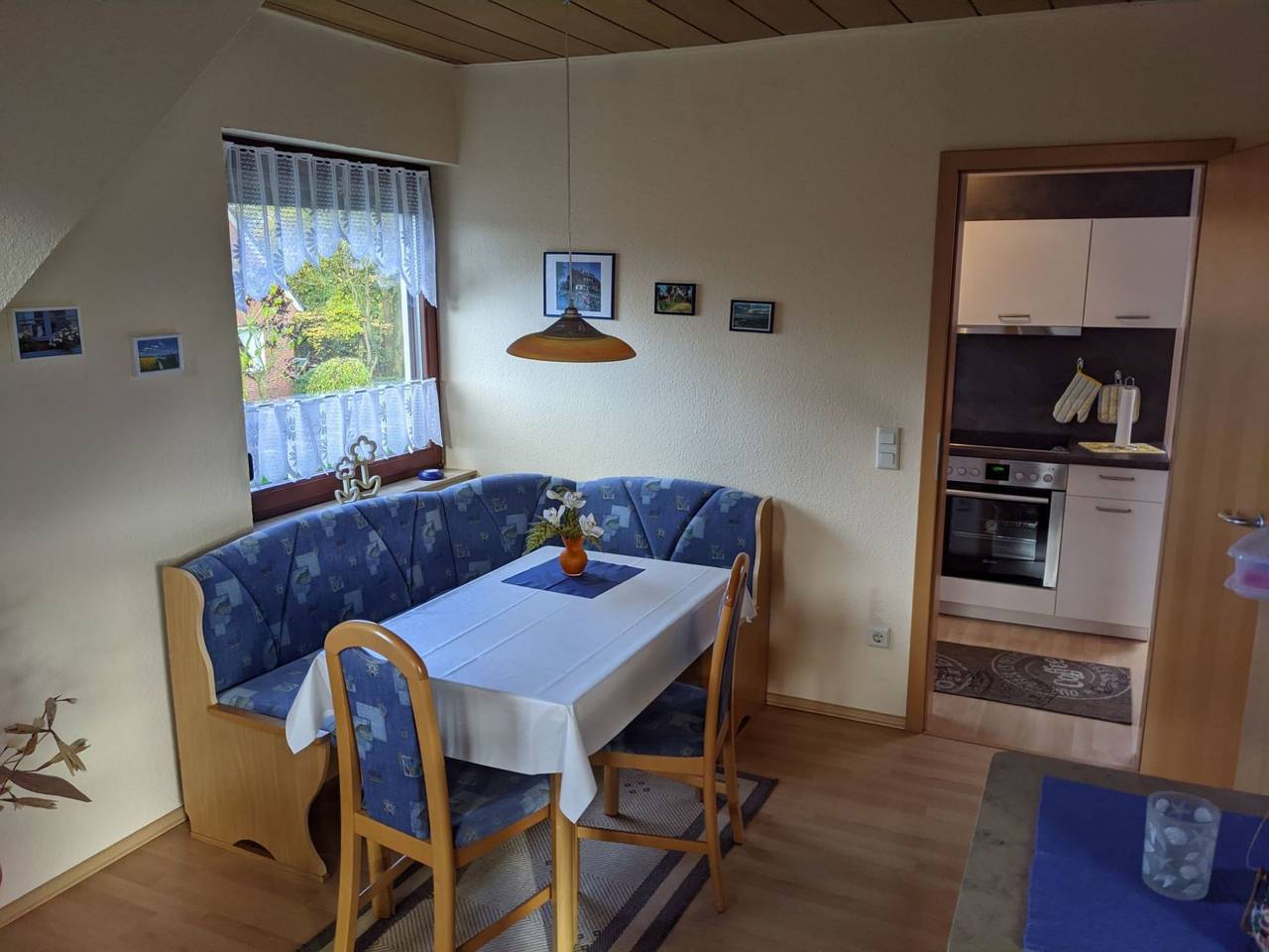 Ganze Wohnung, Deichnähe in Wilhlelmshaven-Voslapp in Voslapp, Wilhelmshaven