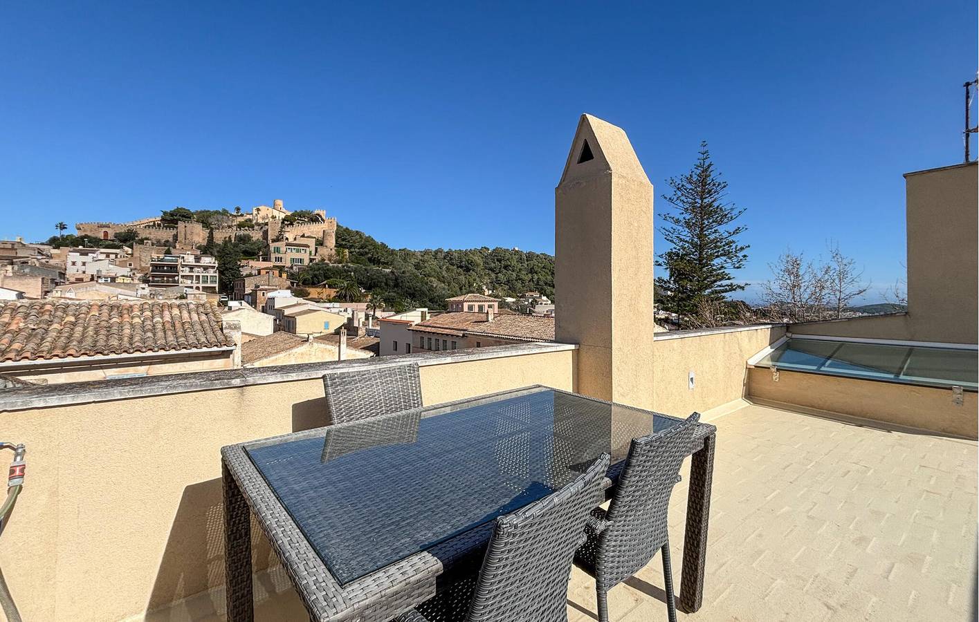 Charming 2BR Apartment near Beach with WiFi & Parking in Capdepera, East Majorca