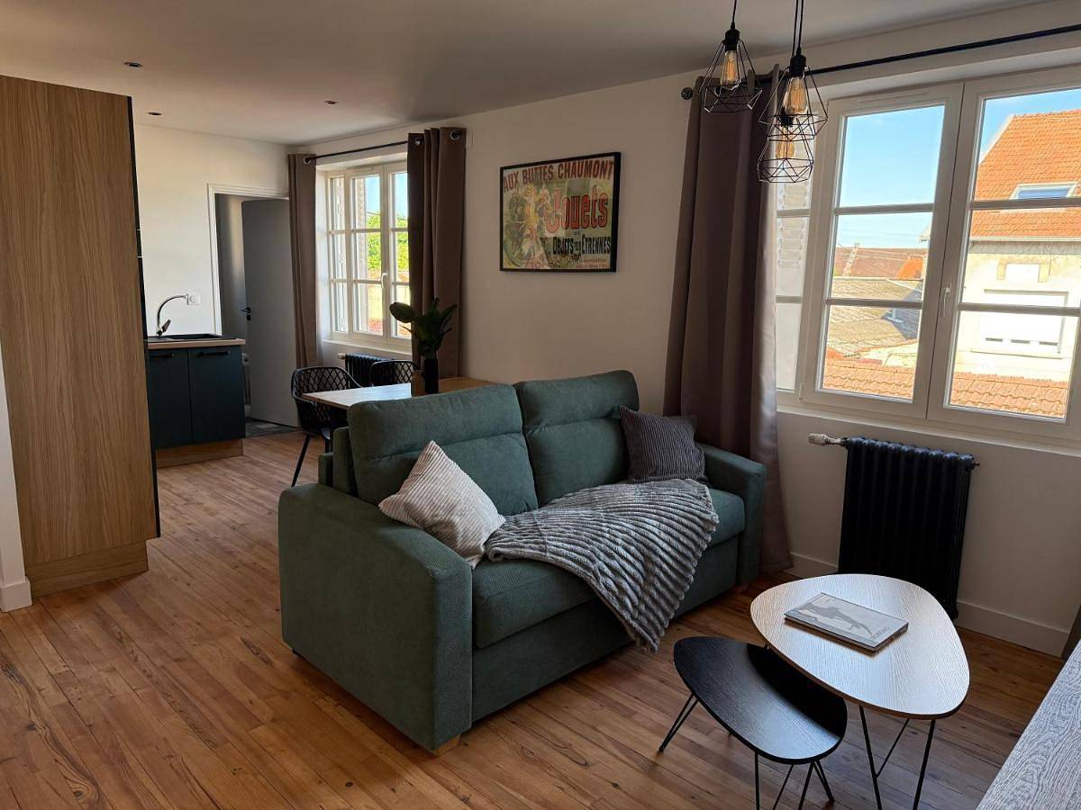 Appartement entier, One-Bedroom Apartment in Chaumont, Haute-Marne
