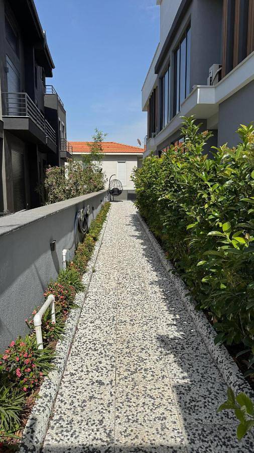 Location de vacances pour 6 personnes, avec vue ainsi que jardin et piscine à Antalya - 3