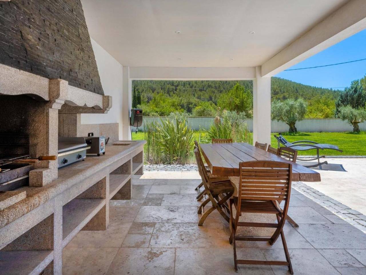 Wunderschöne Villa in Cuges les Pins in Cuges-les-Pins, Marseille und Umgebung