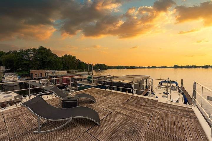 Hausboot für 4 Personen, mit Terrasse und Seeblick in Brandenburg - 2