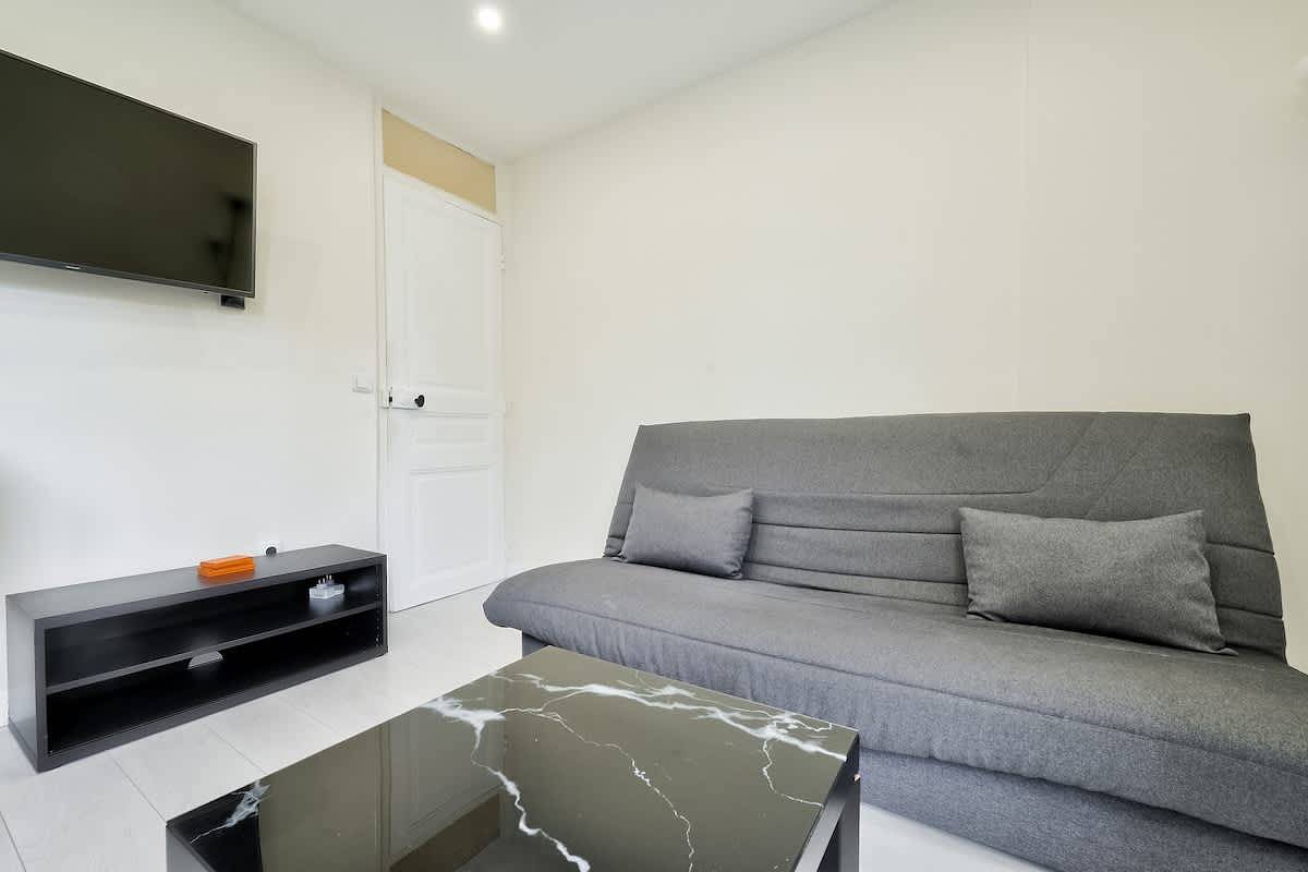 Appartement entier, Cozy T2 in Nanterre – Close to La Défense & Paris in Nanterre, Hauts-de-Seine