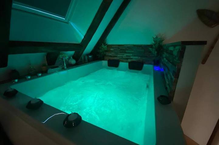 Location de vacances pour 4 personnes, avec jacuzzi, animaux acceptés dans le Cher