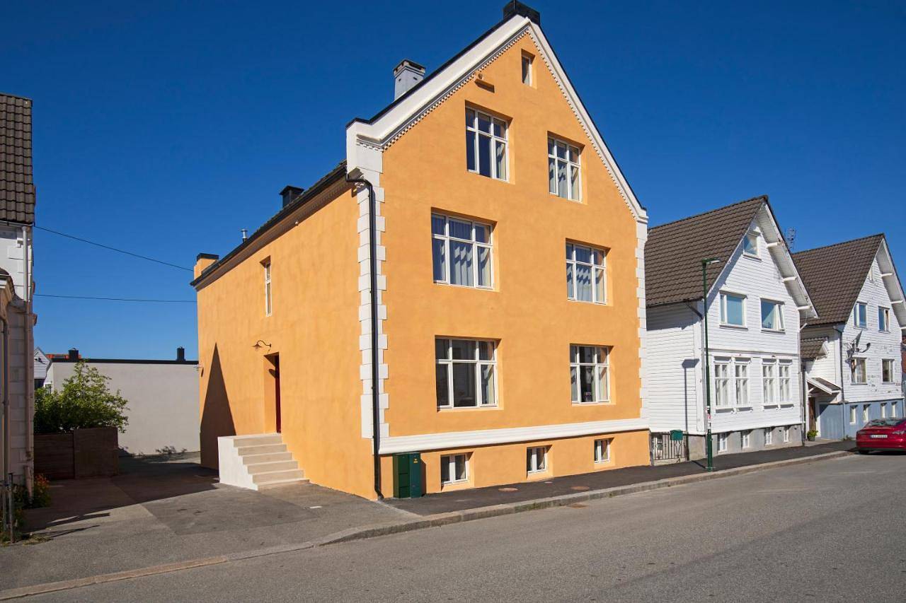 Central Guest House - Bedroom with Private Bathroom in Storhaug, Stavanger