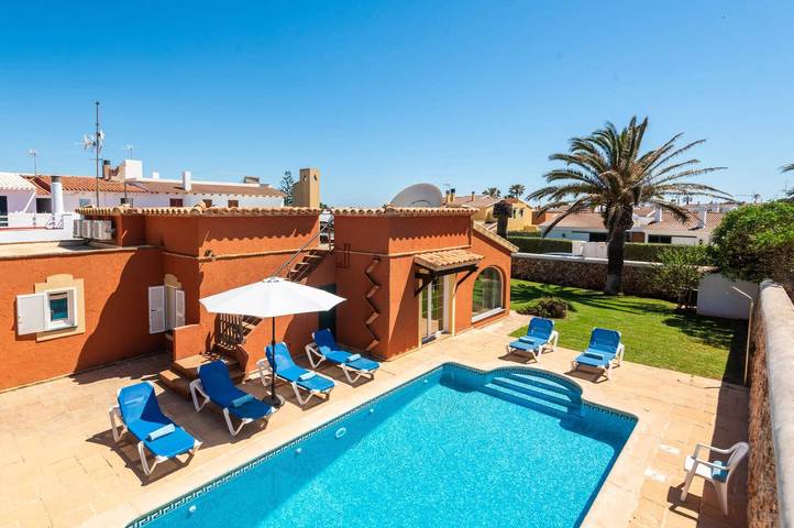 Chalet para 6 personas in Cala Blanes, Ciudadela