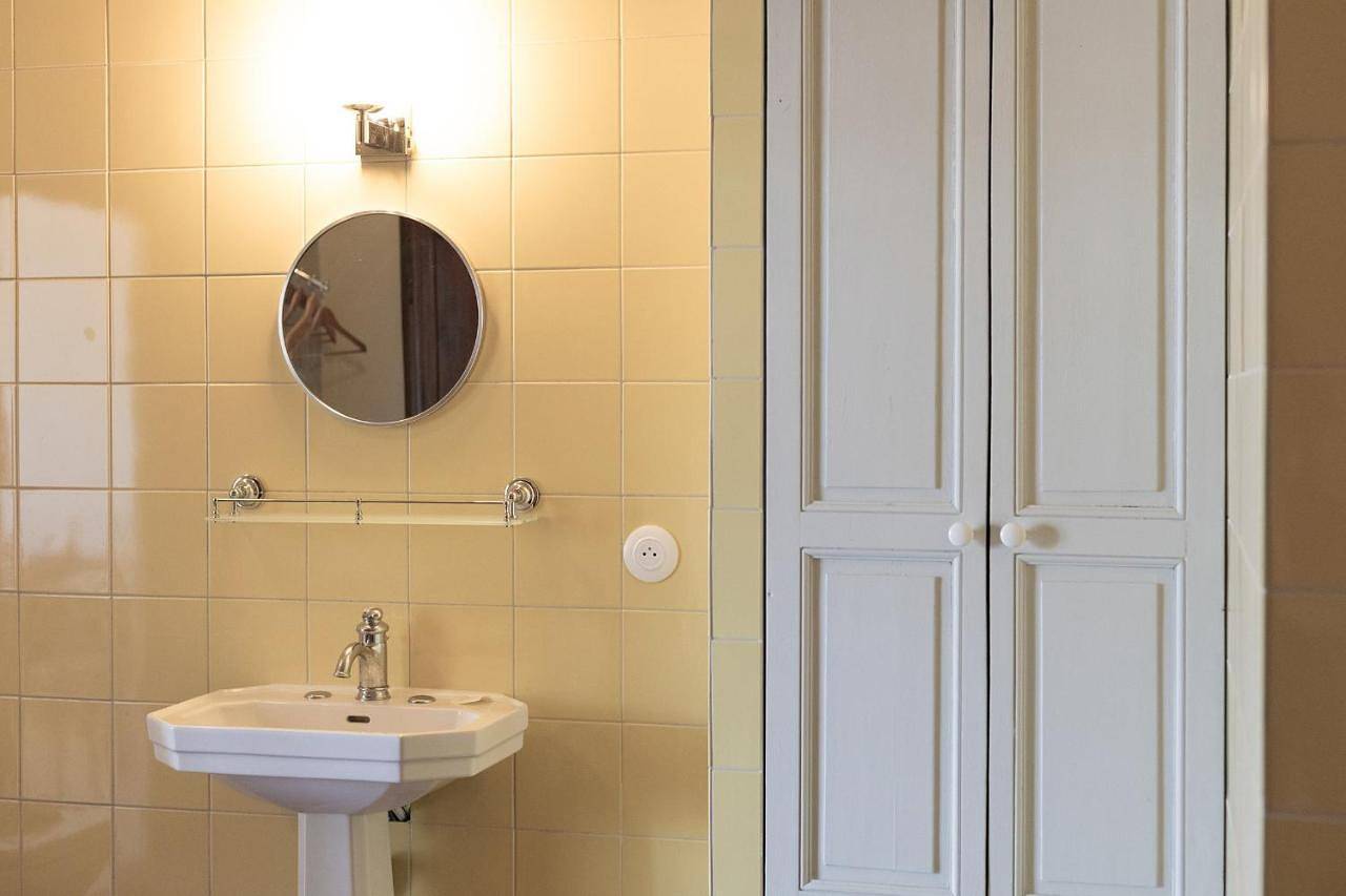 Appartement entier, Apartment with City View in La Ciotat, Région de Marseille