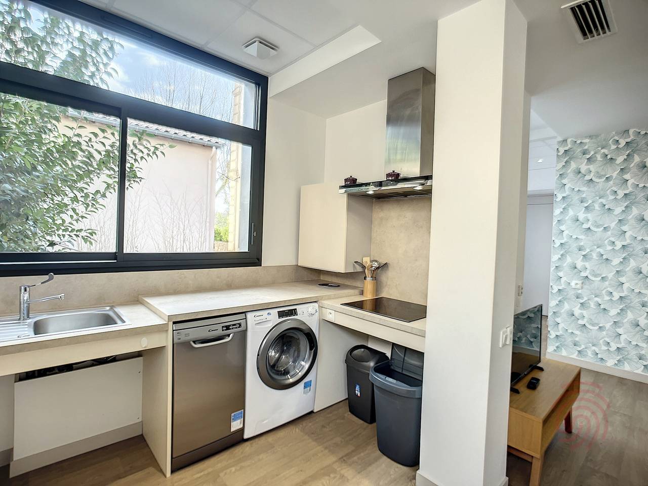 Appartement entier, Appartement F3 Climatisé Pmr à 50m des Thermes avec Terrasse et Parking, Animaux Acceptés in Lamalou-les-Bains, Région de Béziers