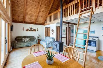 Glamping for 6 Guests in Blue Ridge Mountains, West Virginia, Picture 3