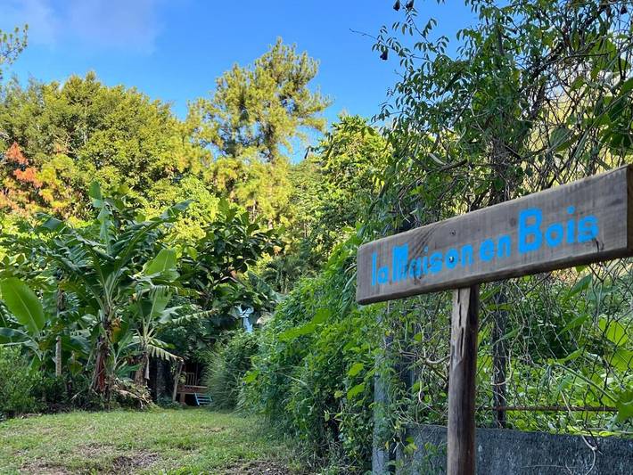 Location de vacances pour 3 personnes, avec vue ainsi que jardin et terrasse dans Uturoa - 2