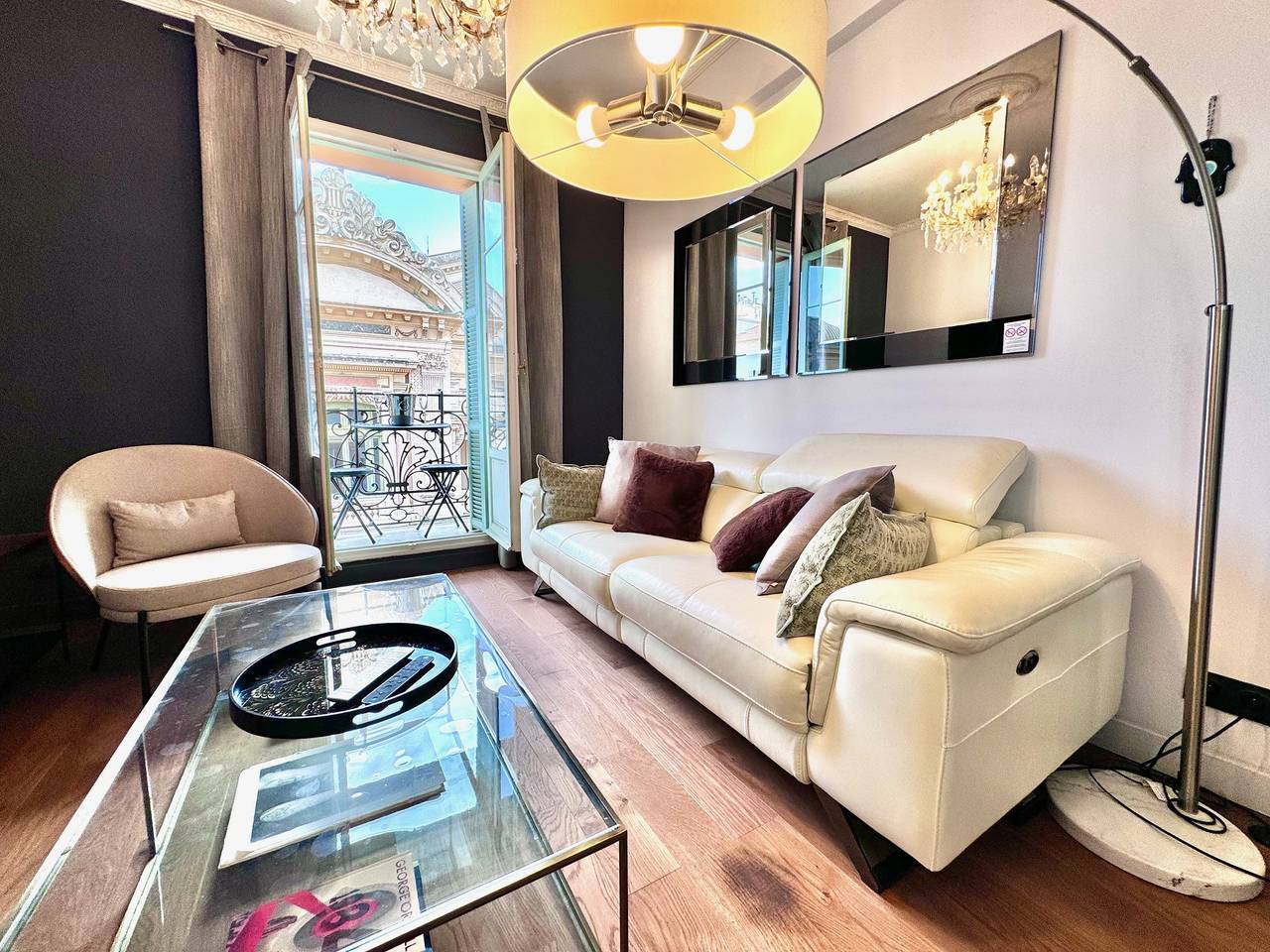 Appartement entier, B Ot Le Petit Balcon de l'Opéra - Old Town Promena in Nice, Côte méditerranéenne (France)