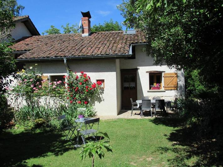 Gîte pour 4 personnes, avec jardin et terrasse