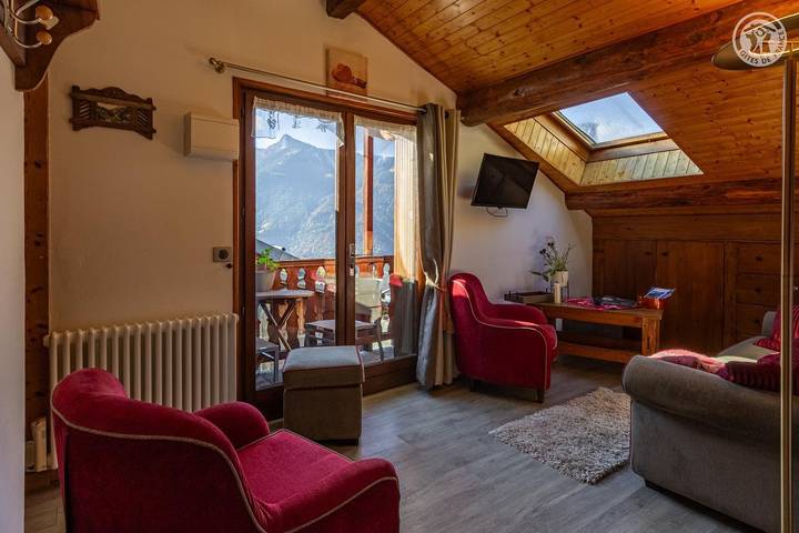 Gîte pour 6 personnes, avec terrasse et jardin, animaux acceptés à Champagny-en-Vanoise