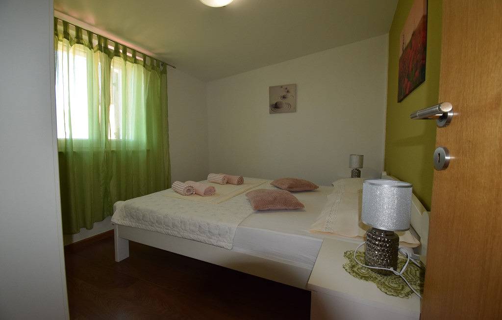 Villa Milena by Villas Guide in Zubovići, Pag