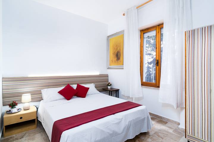 Ferienwohnung für 6 Personen, mit Garten in Cala Gonone - 2