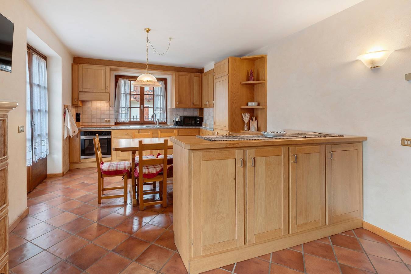 Ganze Wohnung, Apartment 'Fior Di Montagna' mit Bergblick, Gemeinschaftsterrasse und Wlan in Bormio, Bormio Gemeinde