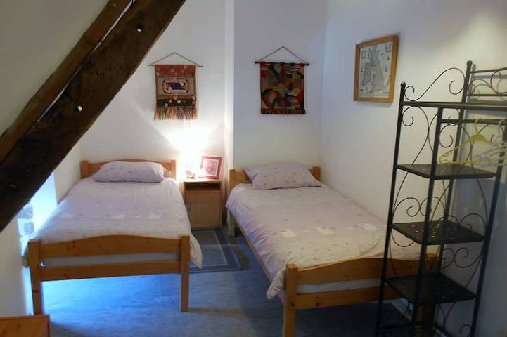 Gîte pour 4 personnes, avec terrasse ainsi que piscine et jardin à Quistinic - 3