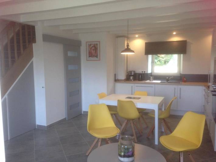 Location de vacances pour 6 personnes, avec Terrasse ainsi que Jardin et Vue à La Chapelle-Thémer