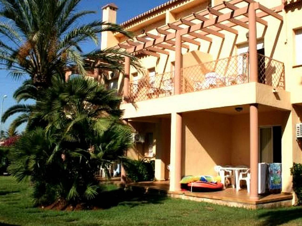 Ganze Wohnung, Ein Schlafzimmer Wohnung mit Pool, Wlan und Parkplatz in der Nähe des Strandes – Dénia in Las Marinas, Dénia