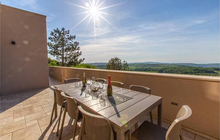 Location de vacances pour 14 personnes, avec jardin et piscine ainsi que terrasse et sauna à Koper - 4