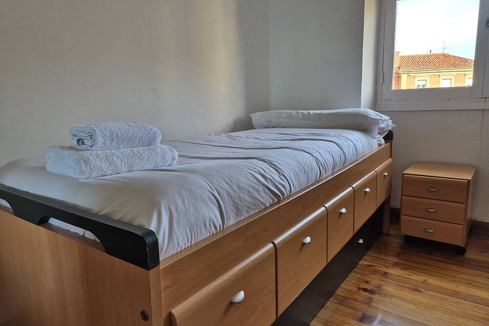 Ganze Wohnung, 14A05 Apartment with view in Colunga, Costa Verde (Spanien)