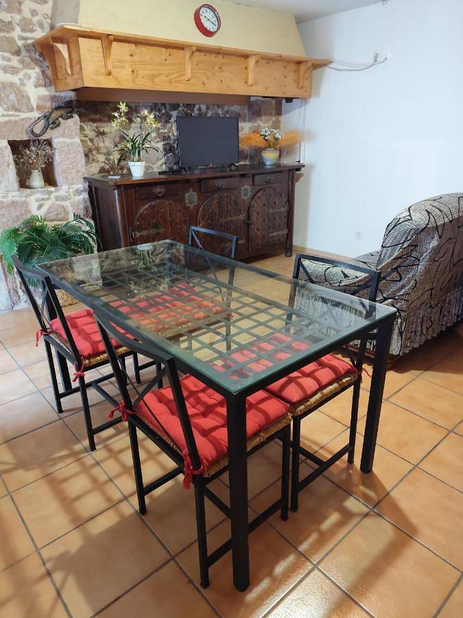 Gîte pour 5 personnes, avec terrasse à Montjaux - 3