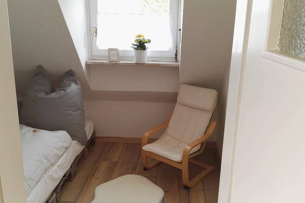 Ganze Wohnung, Ferienhaus mit Bauwagen, Garten und Grillmöglichkeit in Gunzenhausen, Fränkisches Seenland