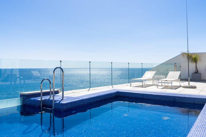 Ferienwohnung für 3 Personen, mit Meerblick und Terrasse sowie Pool in Estepona - 2