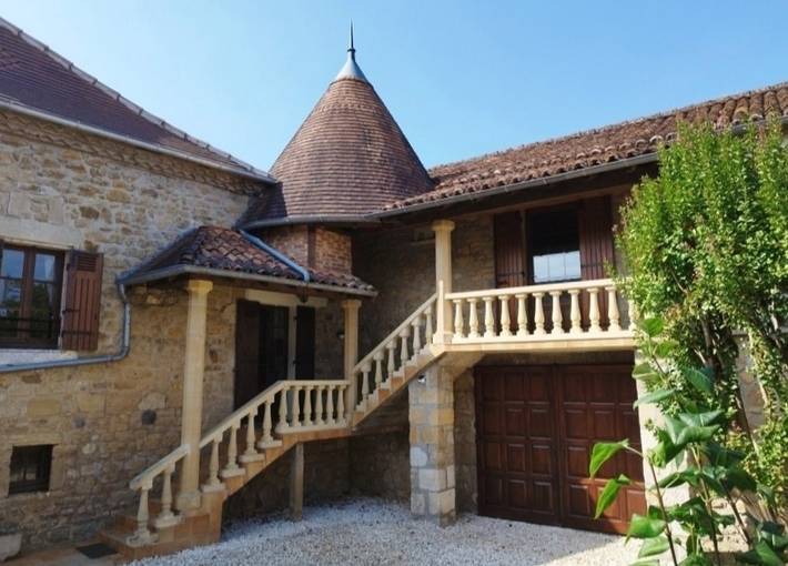 Gîte pour 4 personnes, avec piscine ainsi que jardin et terrasse à Eyzerac