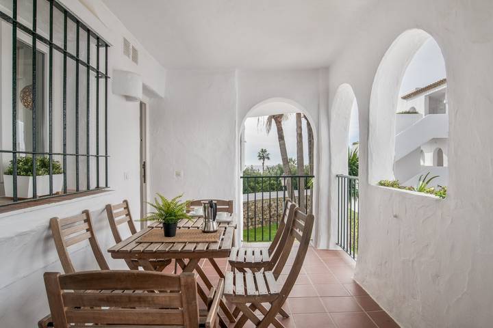 Apartamento entero, Apartamento "Barrosa Primera Línea de Playa" con vistas al mar, piscina y Wi-Fi in La Barrosa, Chiclana de la Frontera
