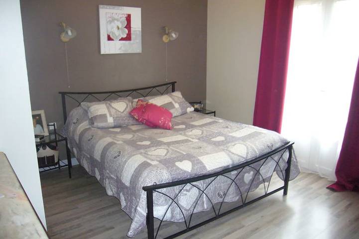 Location de vacances pour 6 personnes, avec terrasse et jardin à Sénas - 2