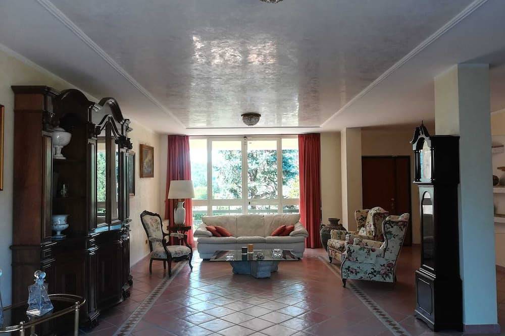 Villa Marila entspannen und Schwimmbad auf dem Land in Pietramelara, Caserta Provinz