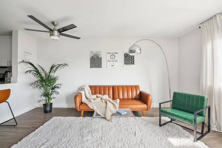 Apartamento de vacaciones para 3 personas, con piscina además de balcón y vistas - 1