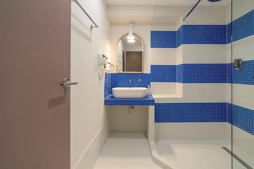 Cabanyal Rooms by Vlc Host 6 in Valencia, Costa de Valencia