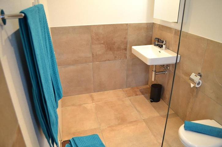 Hôtel pour 2 personnes, avec vue et terrasse à Thun - 4