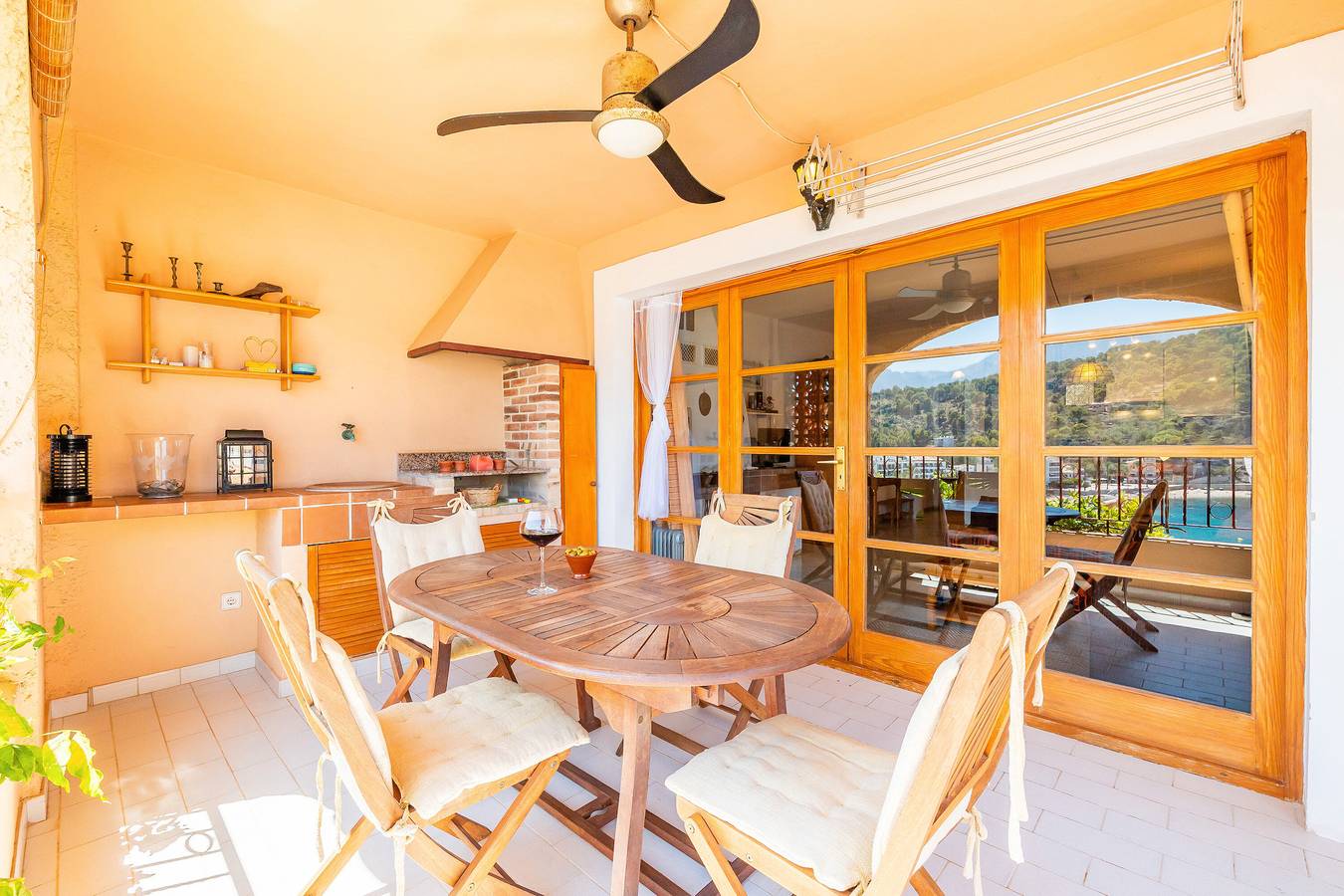 Entire apartment, Apartment 'Montemar 19' with Sea View, Shared Pool and Wi-Fi in Port de Sóller, Sóller