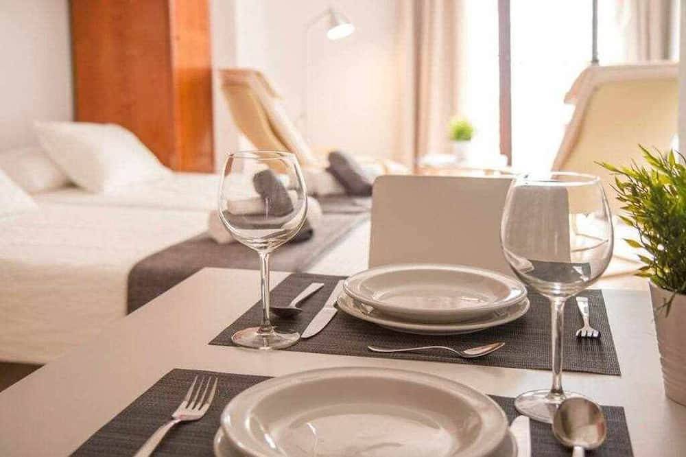 Entire apartment, P1.moderno Estudio a los Pies del Balcón de Europa in Nerja Centre, Nerja