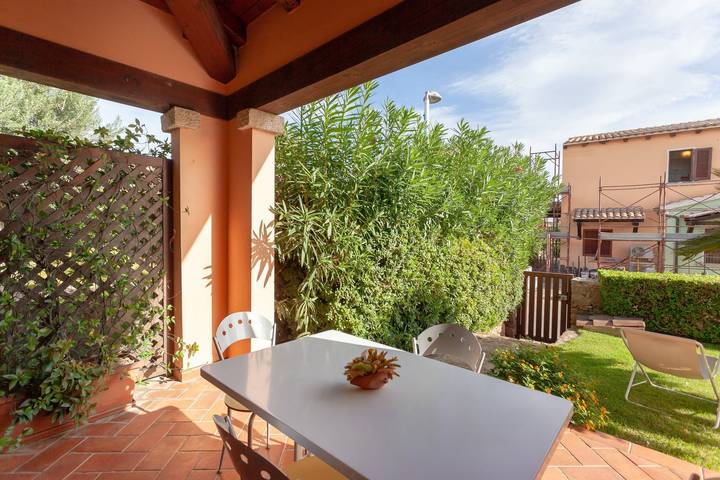 Gîte pour 2 personnes, avec jardin à Monte Petrosu - 3