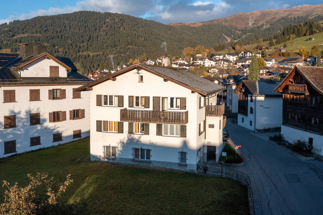 Ganze Wohnung, Ferienwohnung für 7 Personen mit Balkon in Falera, Flims Laax Falera