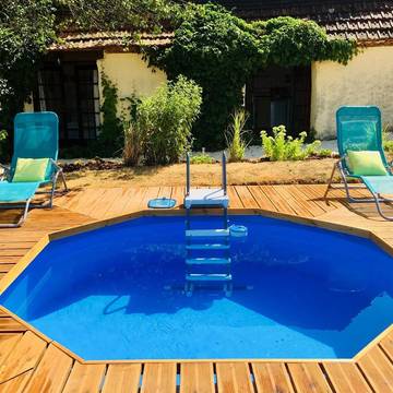 Gîte pour 2 personnes, avec vue ainsi que jardin et piscine à Rouffignac-Saint-Cernin-de-Reilhac